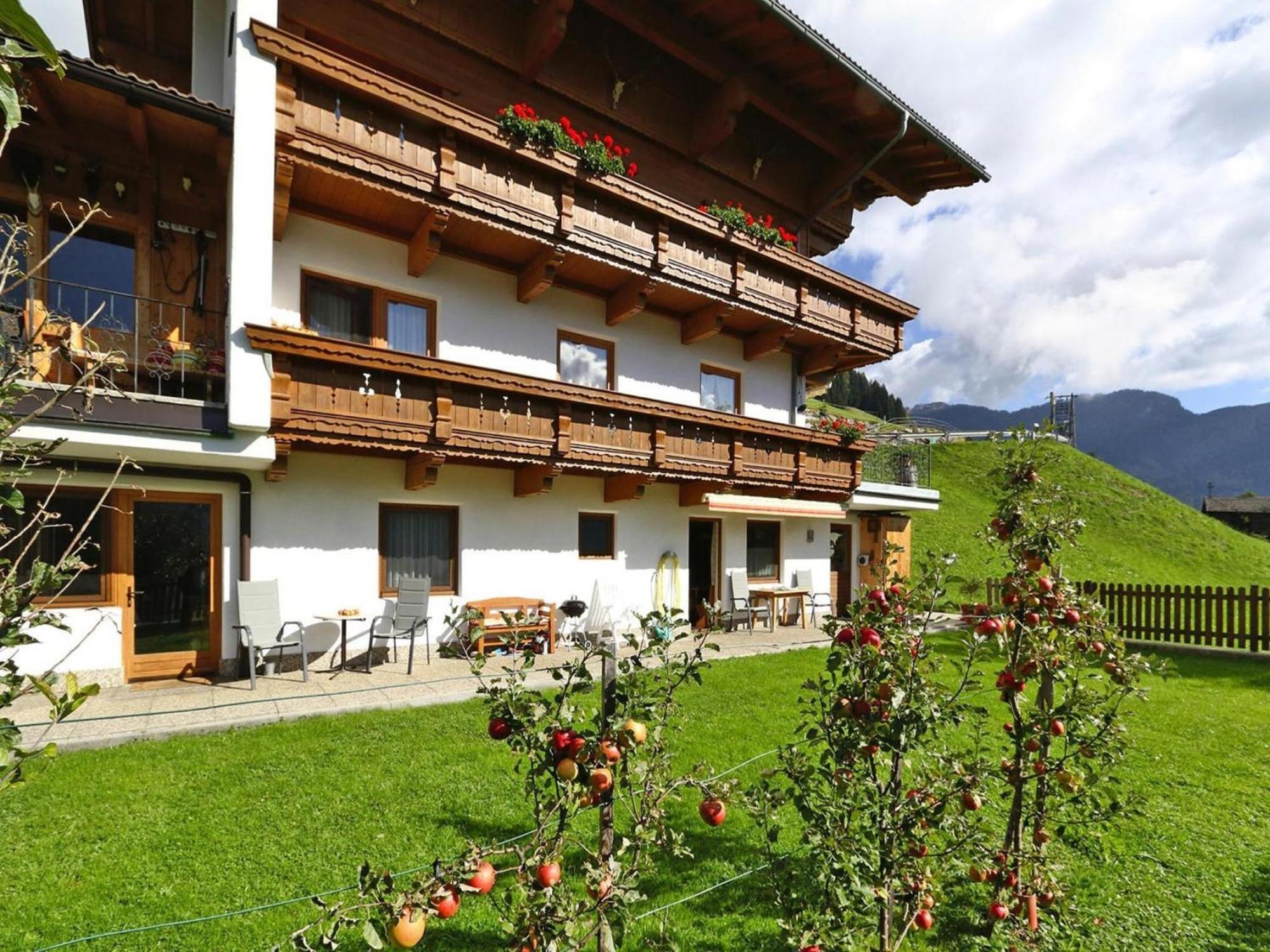 Apartment In Hippach Im Zillertal In The Mountains Muhlen  Ngoại thất bức ảnh